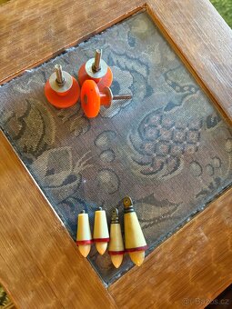 zrcadlo/ toaletni stolek se zrcadlem a 2 nocni stolky - 6