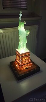 Ravensburger svítící 3D puzzle - 6