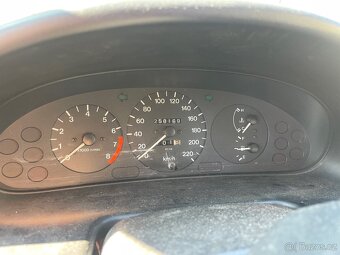 Mazda 323 - 6