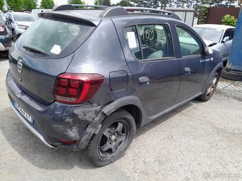 Dacia Sandero 0,9i Stepway - 6