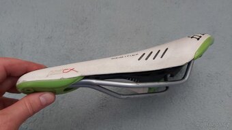 Universální sedlo Fizik Pavé CX - 6