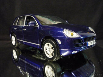 Porsche Cayenne S Maisto 1/18 - 6