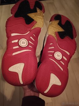 Boty JORDAN jako nové - 6