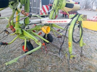 Obraceč sena a píce CLAAS VOLTO 640 - 6