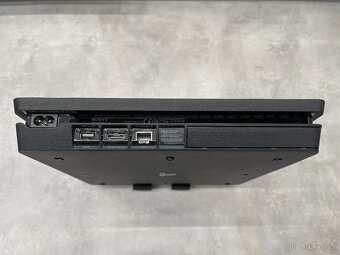 PS4 Slim v krásném stavu, 1TB disk, hry (PlayStation 4) - 6