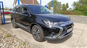 MITSUBISHI OUTLANDER 2,0 MIVEC 4WD CVT - 6