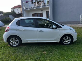 Peugeot 208 1.2i 60Kw r.v2014 Nové v ČR - 6