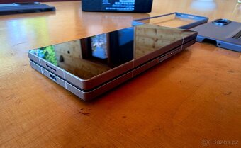 Samsung Galaxy Z Fod6 - 6