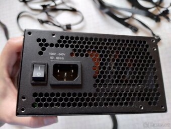 Zdroj Evga 1000W ATX - 6