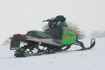 Skútr Arctic Cat M7 - mountain - 6