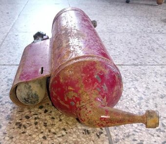 Starý hasicí přístroj THZ Práškový - 6