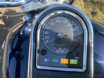 Suzuki Intruder VL1500 - 6