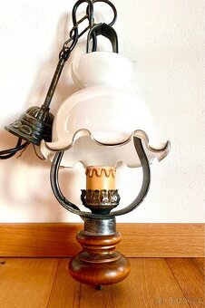 Stará krásná malá kovaná lampa ve stylu petrolejky - 6