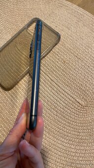 Prodám černý iPhone 11 64GB - top stav- baterie 88% - 6