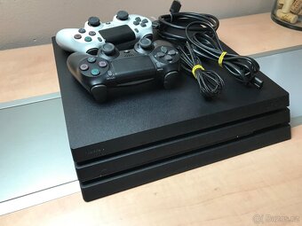 Sony PlayStation 4 Pro - 6