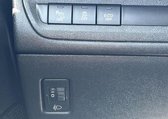 Peugeot 208 1.6HDi KLIMA TEMPOMAT ALU manuál 73 kw - 6