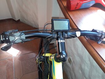 Prodám kolo giant skoro nové - 6