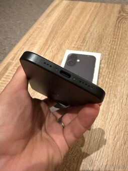 Apple iPhone 16 - 6