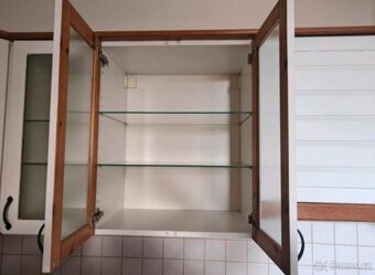 Bílá kuchyně z masivu se spotřebiči,5330 - 6