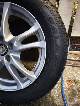 Prodám zimní kola Ford 205/55R16 - 6