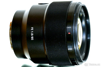 Sony FE 85mm f/1,8 + UV filtr TOP STAV - 6