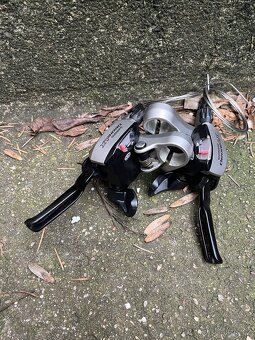 Řadící a brzdové páky Shimano LX M580 3x9 - 6