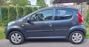 Peugeot 107 5dv STK 10/2026 Nové v Čr - 6