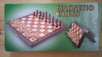 Magnetické šachy v dřevěné kazetě - 6