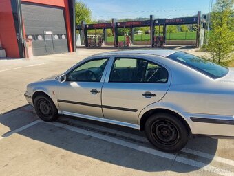 Prodám dohromady Audi A6 C6 a Octavia 1 - 6