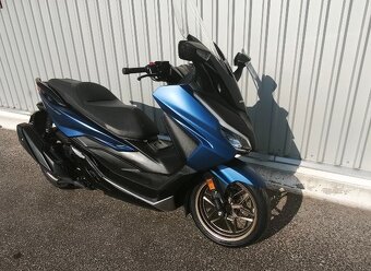 Honda Forza 350i ABS, TC (2022) po servisu,nové pneu, krásná - 6