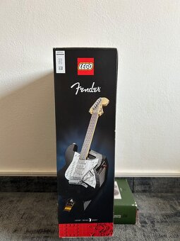 LEGO® Ideas Fender® Stratocaster™ nerozbalené - 6