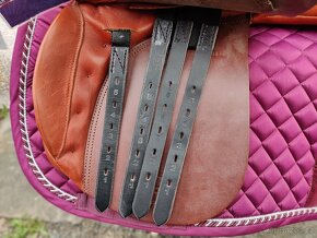 Prodám/vyměním NOVÉ VS sedlo Knight Rider Sergeant 17"/1 - 6