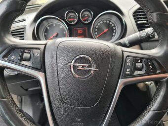 Opel Insignia 2.0 D 2009 - 6