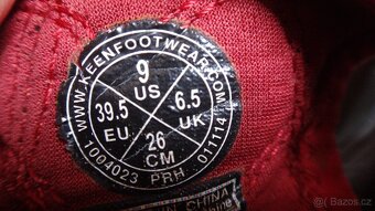 Červené trekové sandály KEEN v.39,5 - 6
