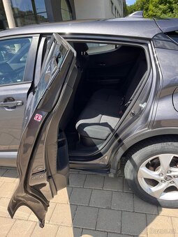 Toyota C-HR 1,8 Hybrid - 6