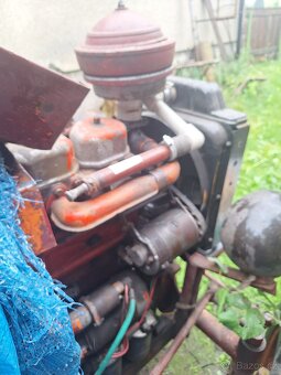 Prodám traktor s vlekem - 6