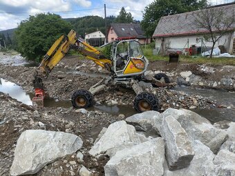 Menzi muck - 6