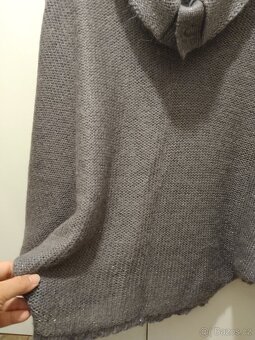 Volný dámský svetřík s mohérem.Velikost L/XL. - 6