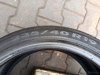 235/40/19 letní pneu pirelli - 6