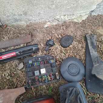 Škoda Felicia směska dílů - 6