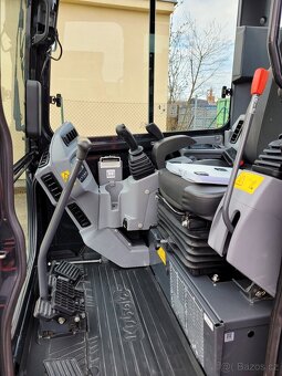 minibagr Kubota U36-4 - 6