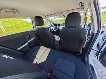 Kia Ceed levně 1,4CrDi 66kW r.v.2015 - 6