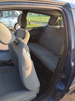 RENAULT CLIO - 6
