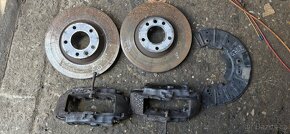 Brembo predni brzdy Audi Q7 350mm 6ti pistek - 6