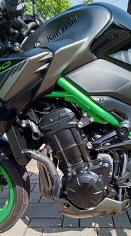 KAWASAKI Z900 - 6