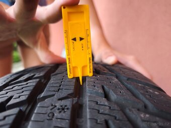 Alu kola 5x114,3 s pneu 215/70/R16 - zimní - 6