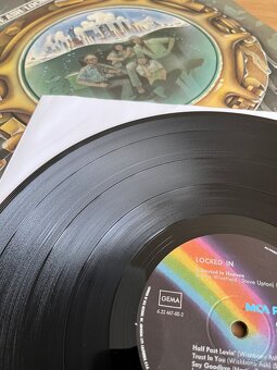 Wishbone Ash – Locked In - 6