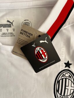 AC Milan Dres - 6