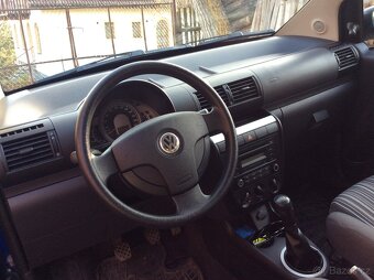 Prodám Volkswagen Fox 1,2i bez nutných investic - 6