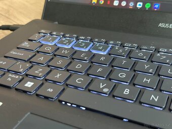 ASUS ExpertBook - i5 / 8GB / SSD 512GB - TOP stav ‼️ - 6